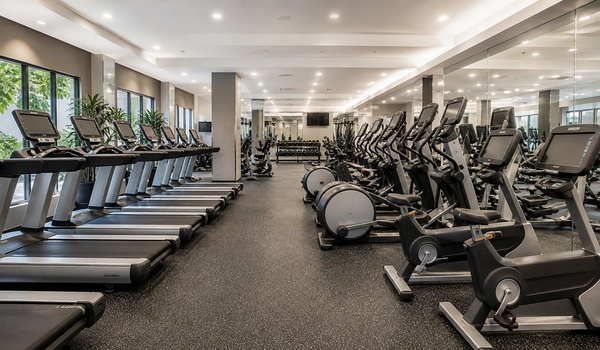 Dark Gym Fitness Salon
